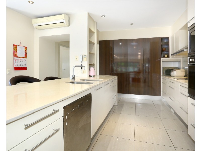 1011B Lakeview Terrace, Benowa QLD 4217