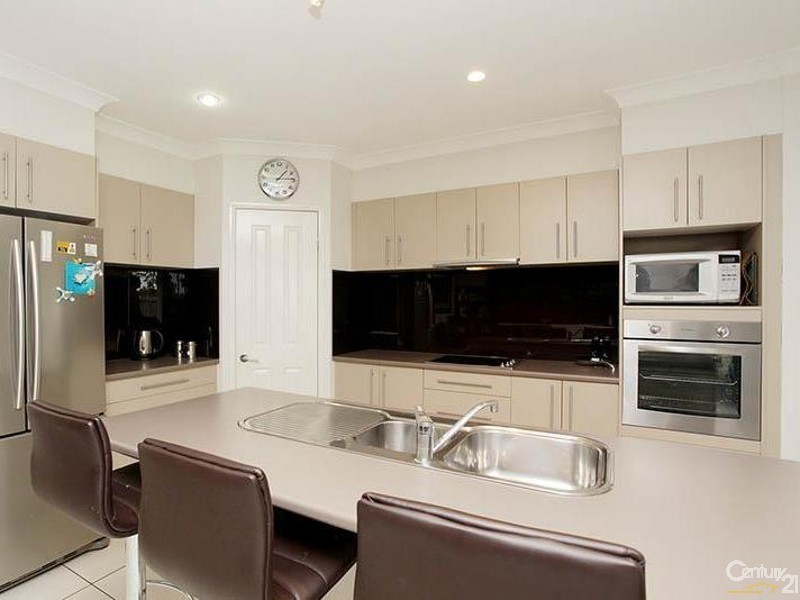 1 Hillary Drive, Warner QLD 4500
