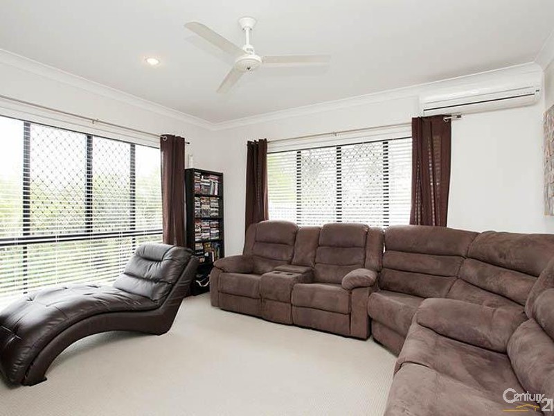 1 Hillary Drive, Warner QLD 4500