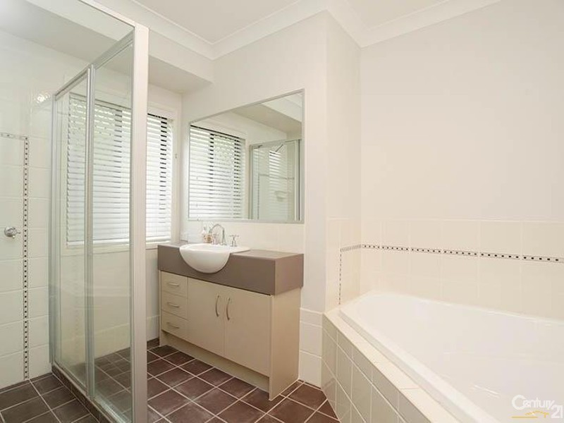1 Hillary Drive, Warner QLD 4500