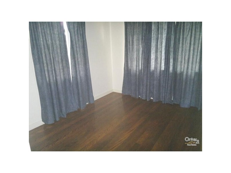 11 Besson Street, Stafford Heights QLD 4053