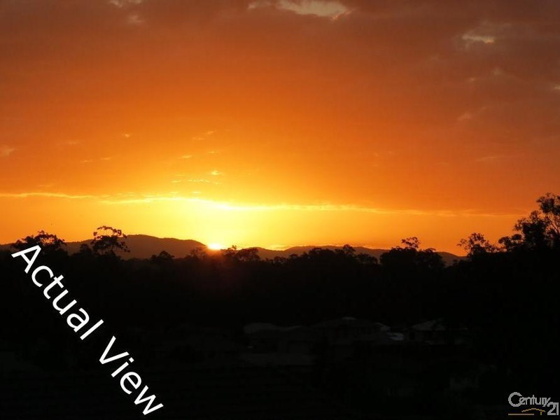 25 Hillary Drive, Warner QLD 4500