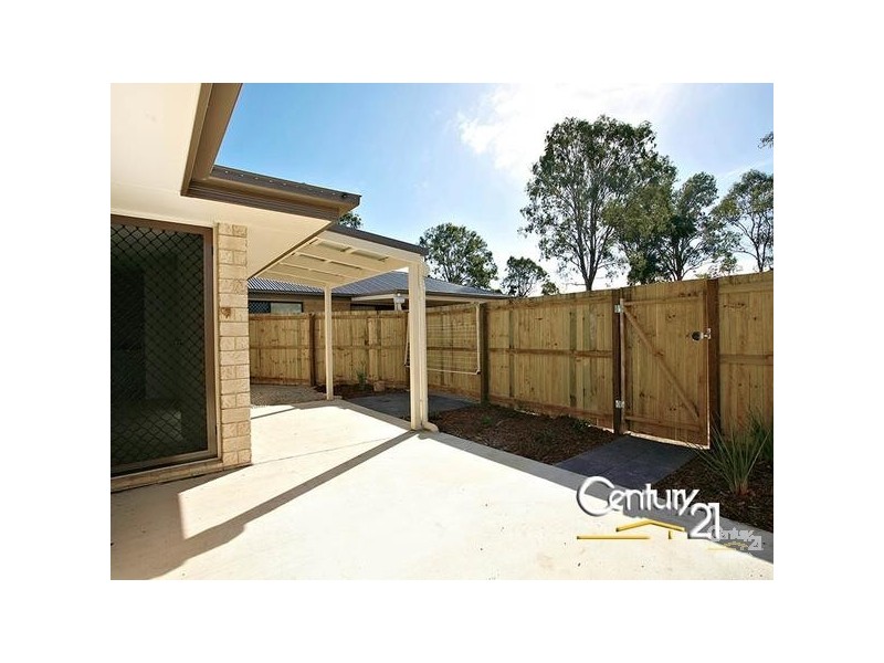 2/24 Hudson, Warner QLD 4500