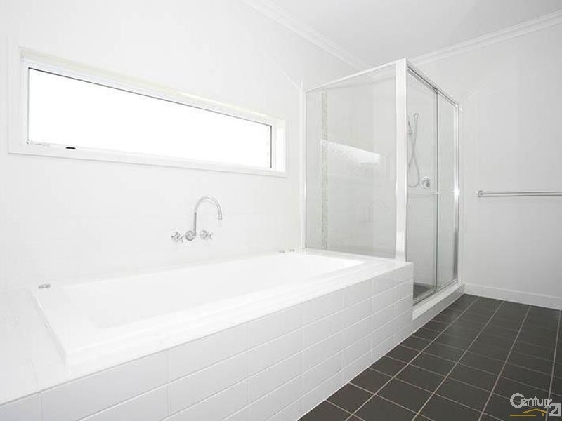 6 Mondial Drive, Warner QLD 4500