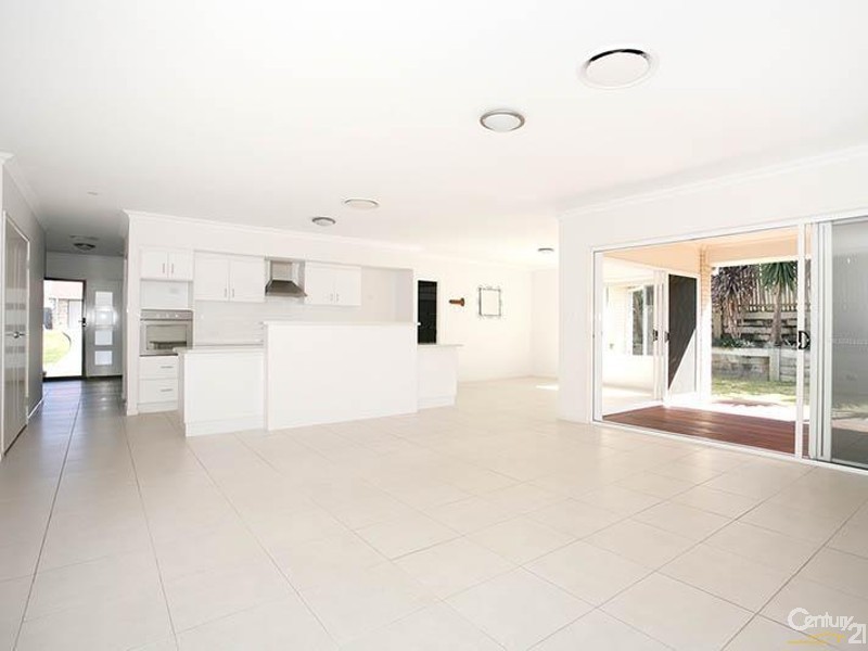 6 Mondial Drive, Warner QLD 4500