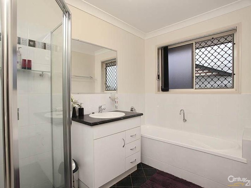 8 Nadine Court, Warner QLD 4500