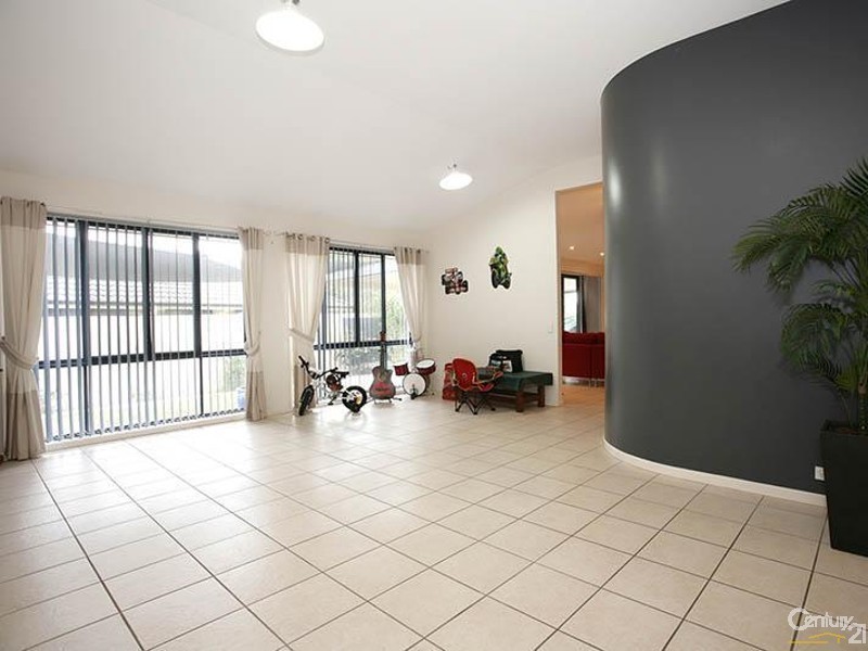 45 Gum Street, Warner QLD 4500