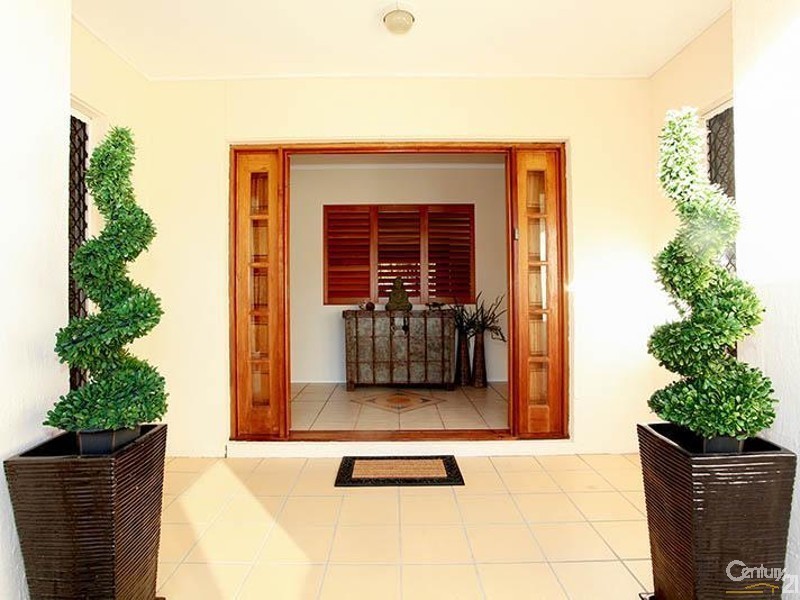 18 Laceflower Crescent, Eatons Hill QLD 4037