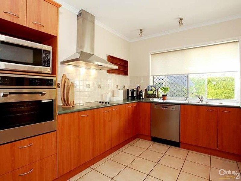 18 Laceflower Crescent, Eatons Hill QLD 4037