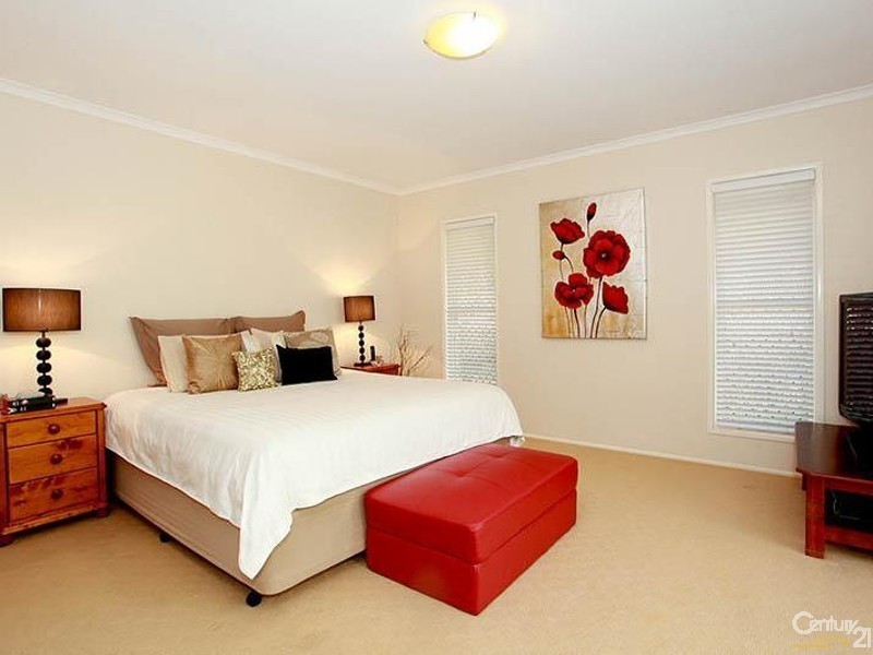 18 Laceflower Crescent, Eatons Hill QLD 4037