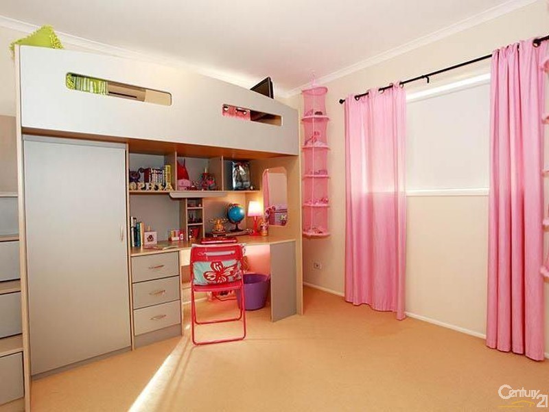 18 Laceflower Crescent, Eatons Hill QLD 4037