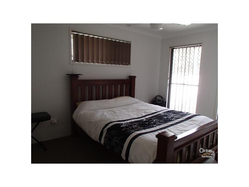 2/10 Brodiek Street, Strathpine QLD 4500