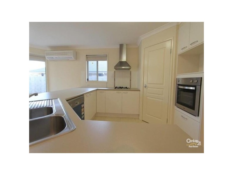 43 Barambah Cct, Warner QLD 4500