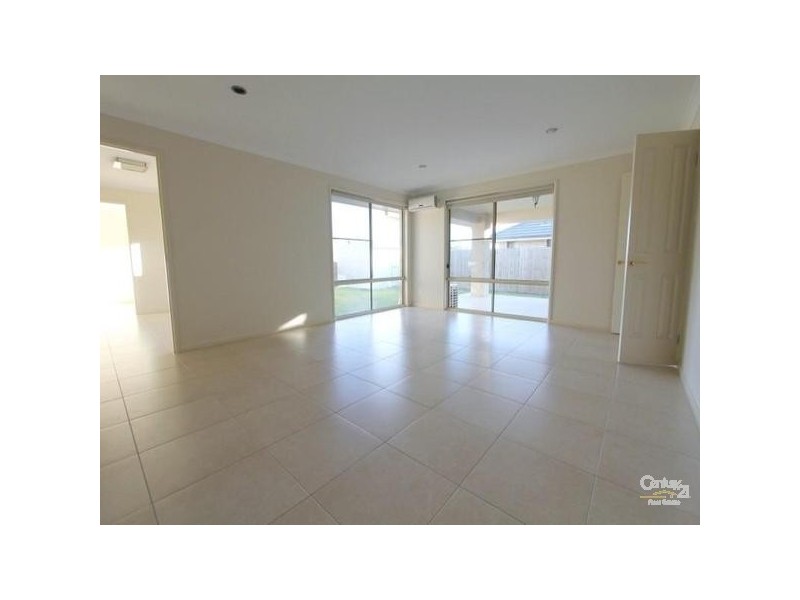 43 Barambah Cct, Warner QLD 4500