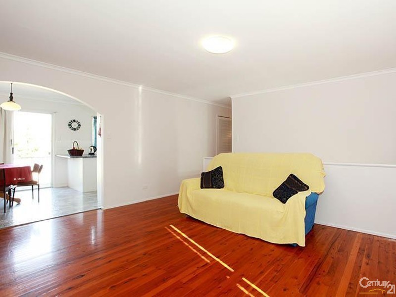 24 Arrakune Crescent, Kallangur QLD 4503