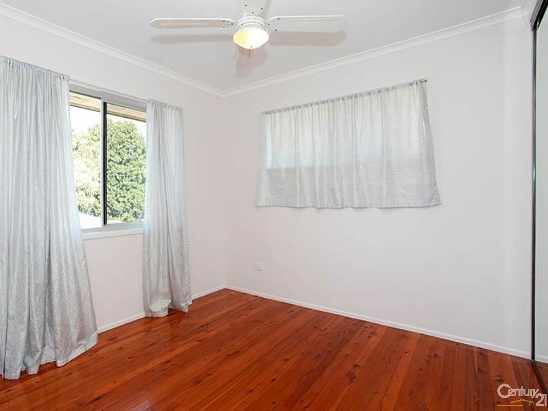 24 Arrakune Crescent, Kallangur QLD 4503