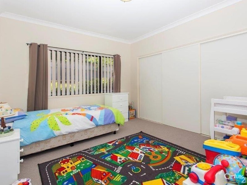 36 Affleck Avenue, Petrie QLD 4502