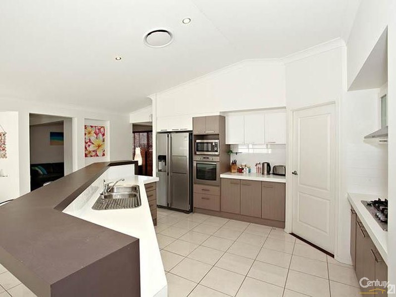 9 Elmwood Drive, Bray Park QLD 4500