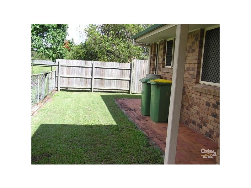 2/61 Spitfire Avenue, Strathpine QLD 4500