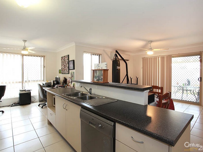 16 Auster Avenue, Bray Park QLD 4500