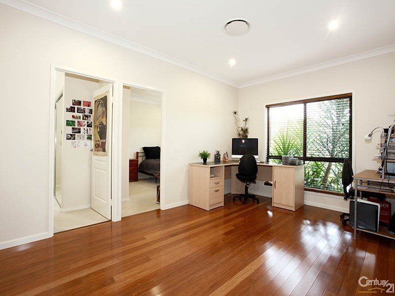 10 Louise Court, Cashmere QLD 4500