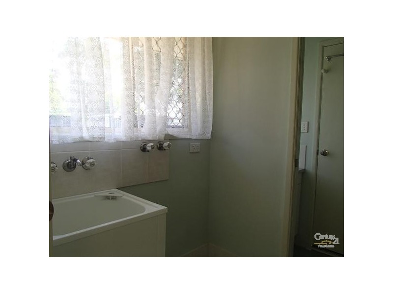 2/61 Spitfire Avenue, Strathpine QLD 4500