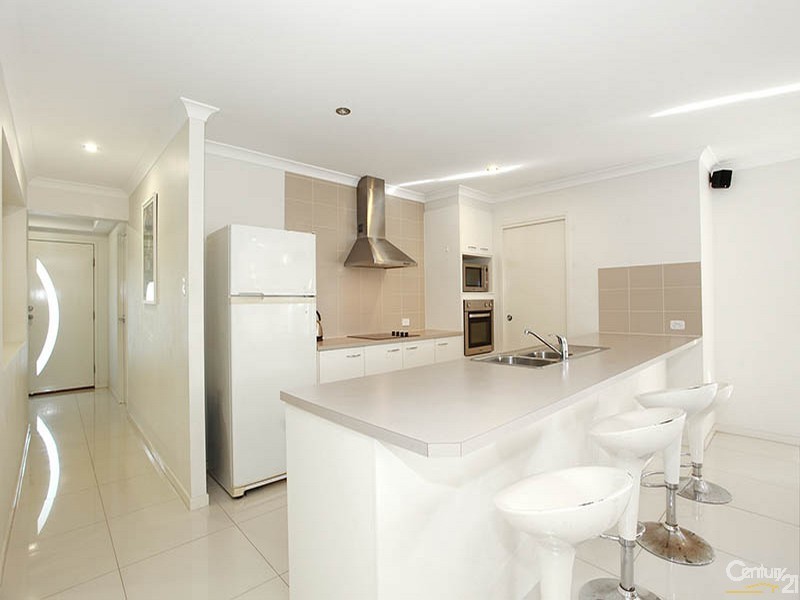 66 Swan Parade, Warner QLD 4500