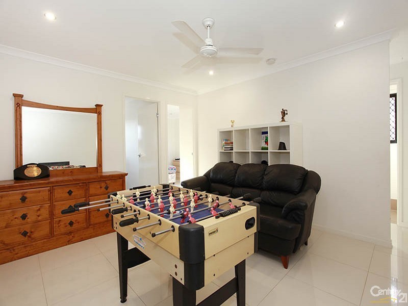 66 Swan Parade, Warner QLD 4500