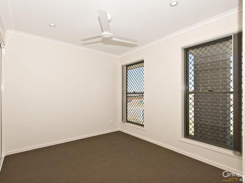 8 Mannikin Street, Griffin QLD 4503