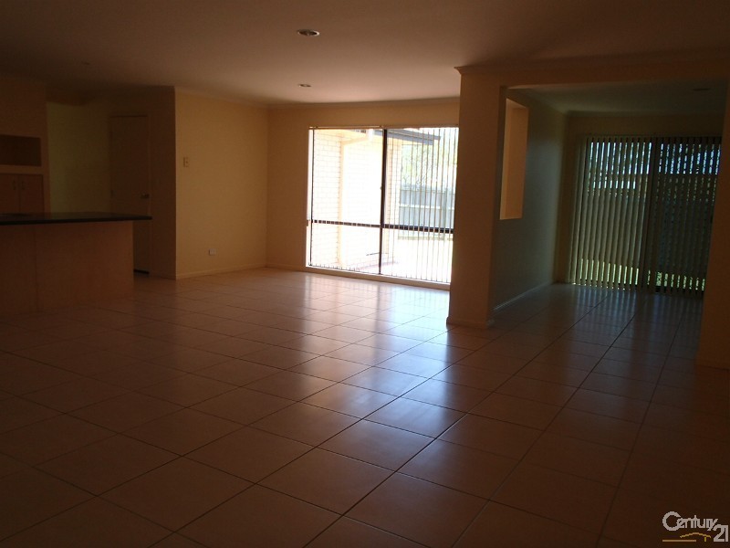 15 Links Crescent, Joyner QLD 4500