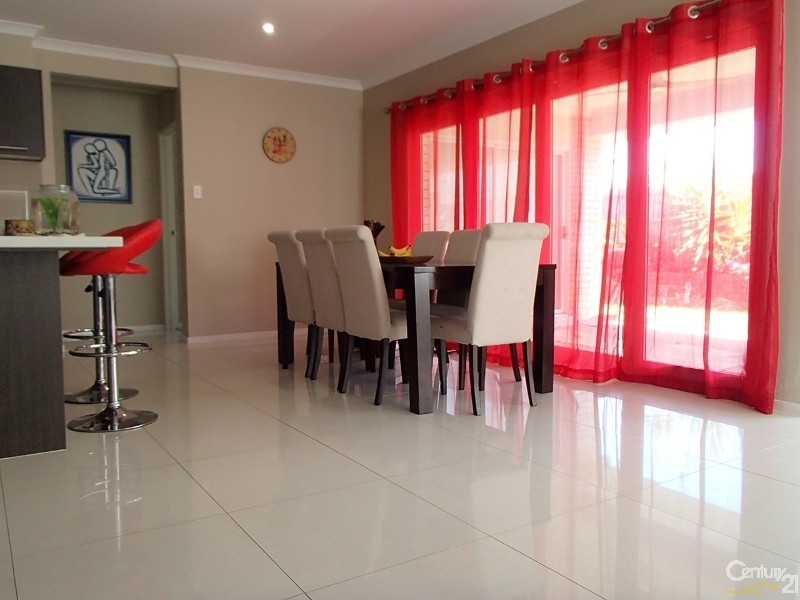 8 Ontario Drive, Warner QLD 4500