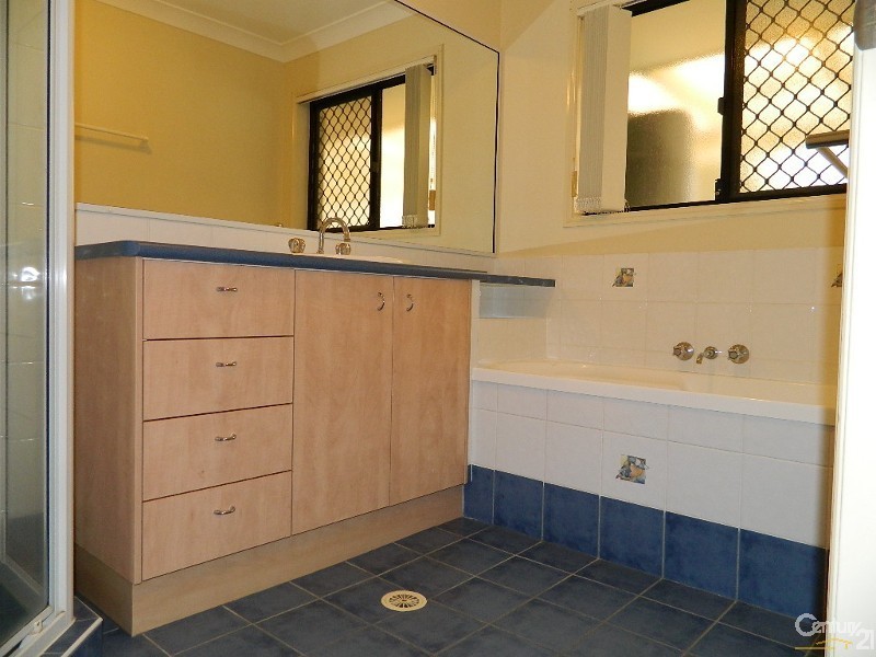 13 Freedom Drive, Kallangur QLD 4503