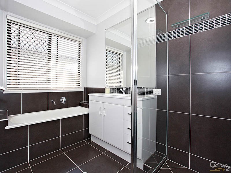 2 Kidston Crescent, Warner QLD 4500