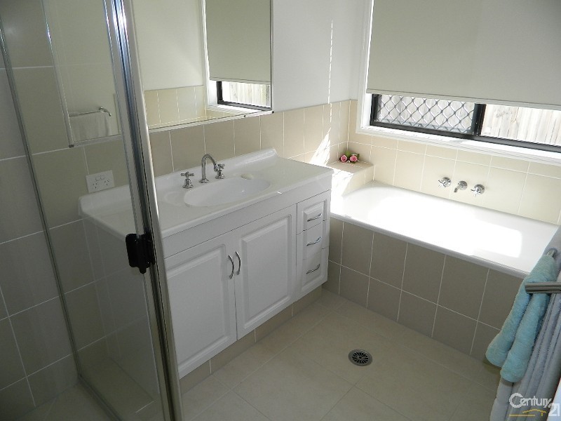 4 Norgay Court, Warner QLD 4500