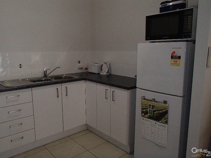 2/10 Brodiek Street, Strathpine QLD 4500