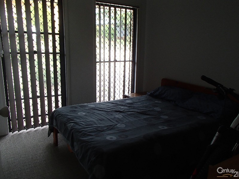 2/10 Brodiek Street, Strathpine QLD 4500