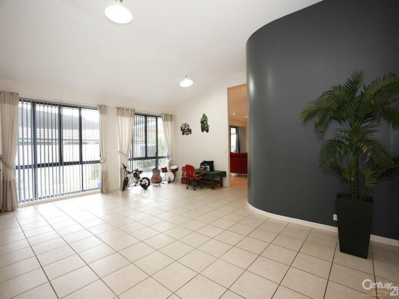 45 Gum Street, Warner QLD 4500