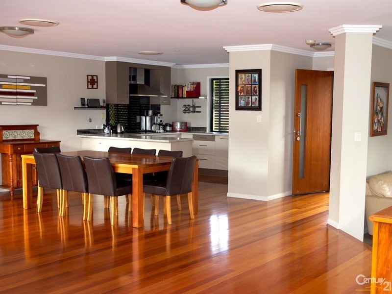 13 Affleck Avenue, Petrie QLD 4502