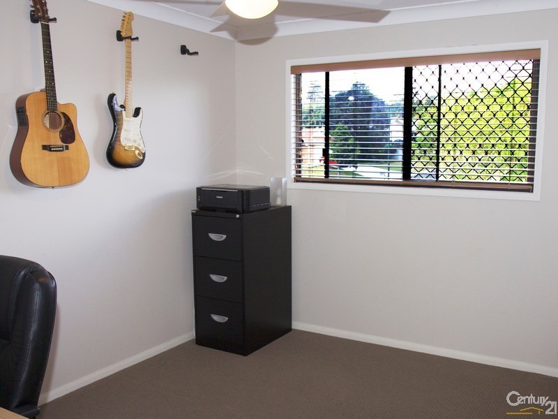 13 Affleck Avenue, Petrie QLD 4502