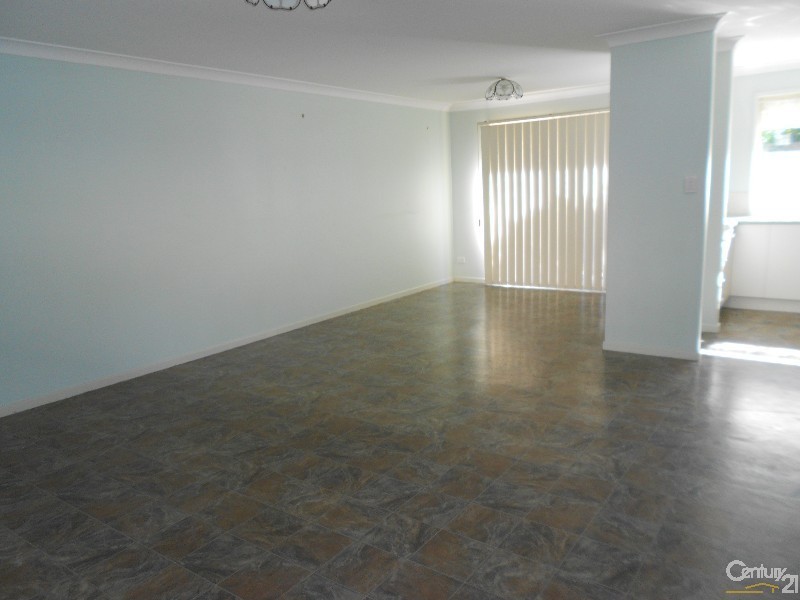 1/61 Spitfire Avenue, Strathpine QLD 4500