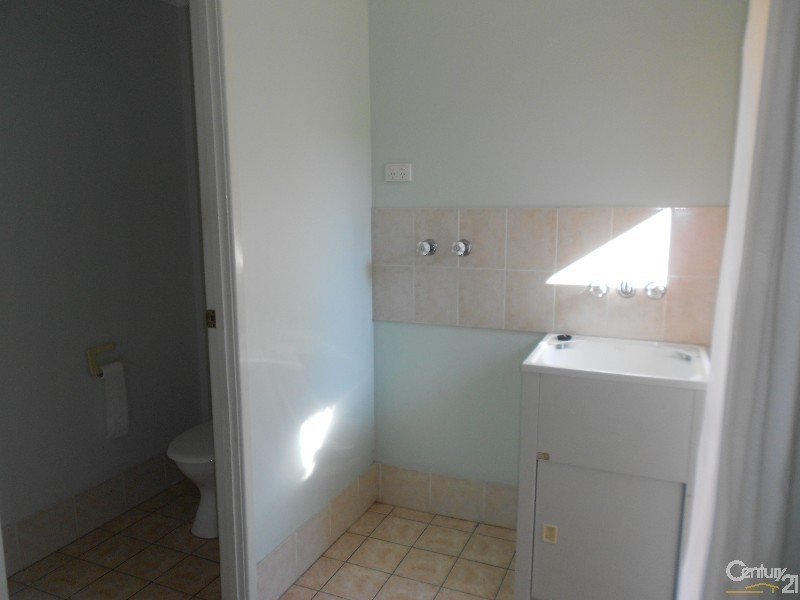 1/61 Spitfire Avenue, Strathpine QLD 4500