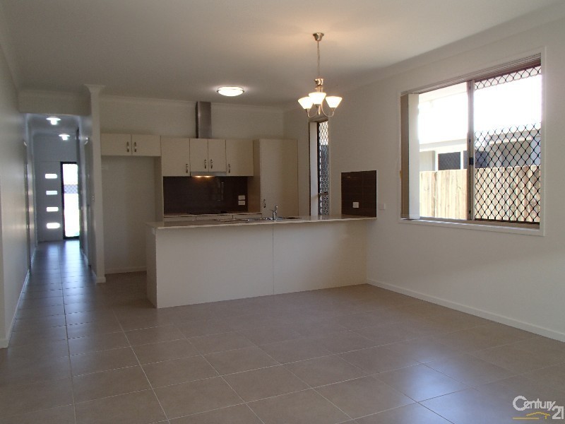 15 Cootharaba Crescent, Warner QLD 4500
