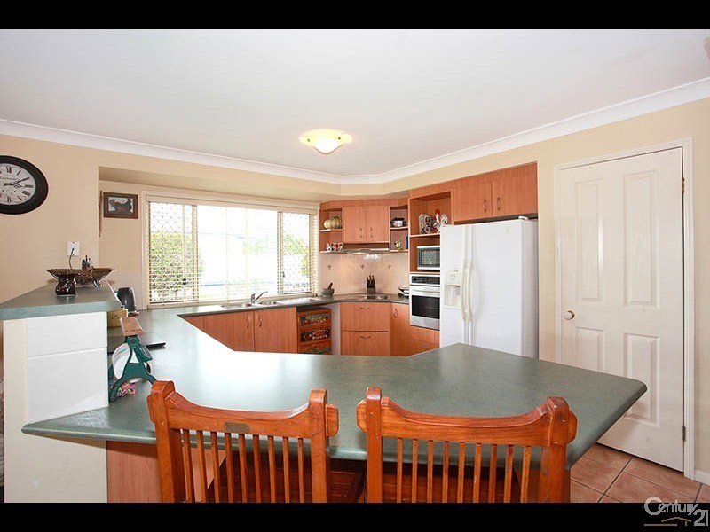 12 Turnbull Court, Petrie QLD 4502