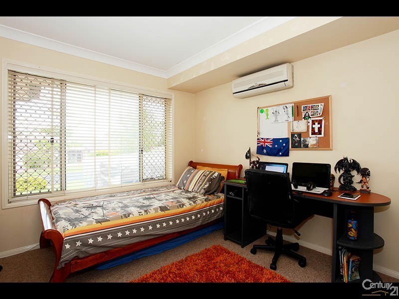 12 Turnbull Court, Petrie QLD 4502