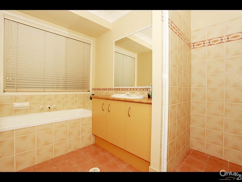 12 Turnbull Court, Petrie QLD 4502