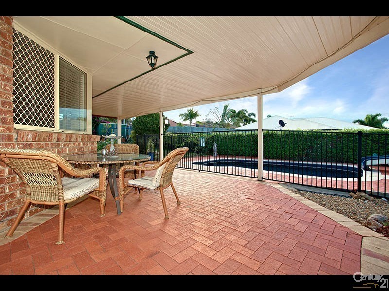 12 Turnbull Court, Petrie QLD 4502