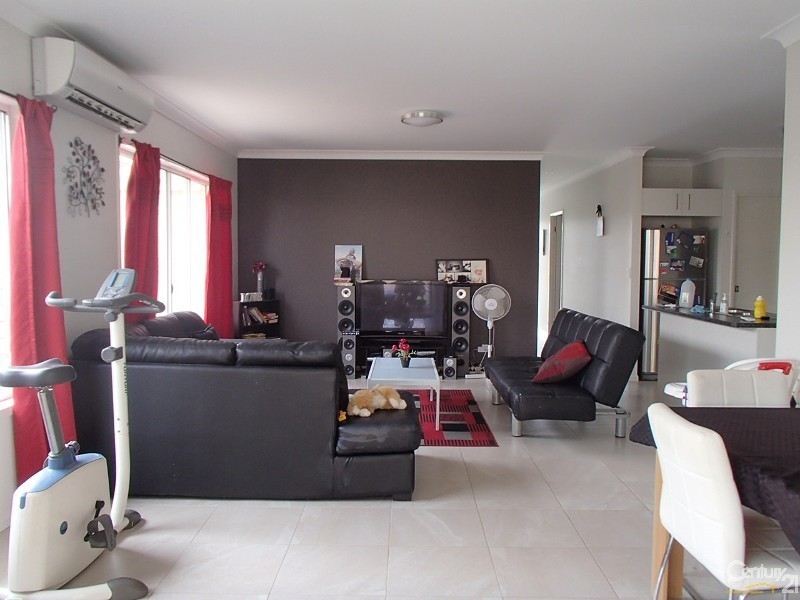 7 Bonney Court, Warner QLD 4500