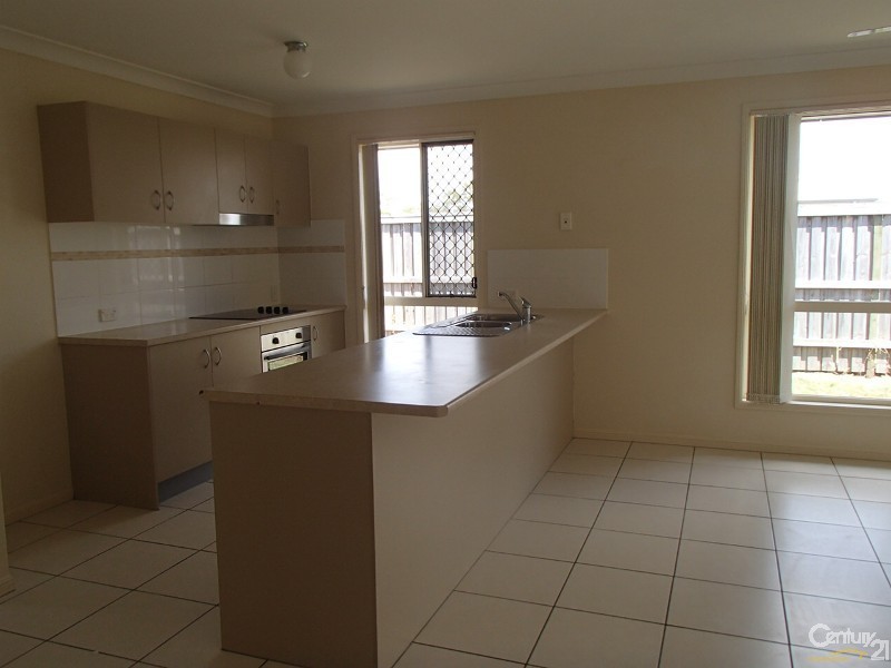 2 Dauntless Lane, Bray Park QLD 4500