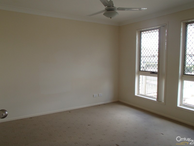 2 Dauntless Lane, Bray Park QLD 4500
