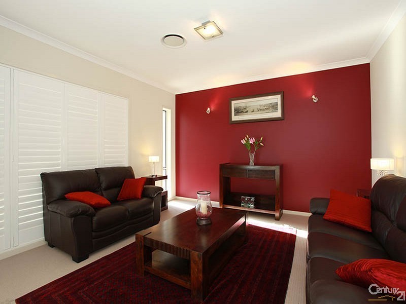 7 Crossing Drive, Eatons Hill QLD 4037